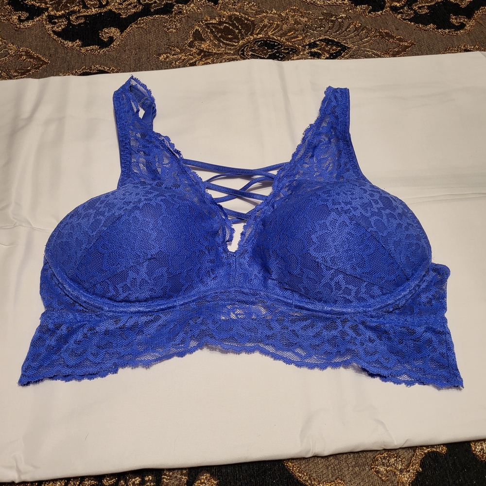 Victoria's Secret Vibrant Blue Lace Bra